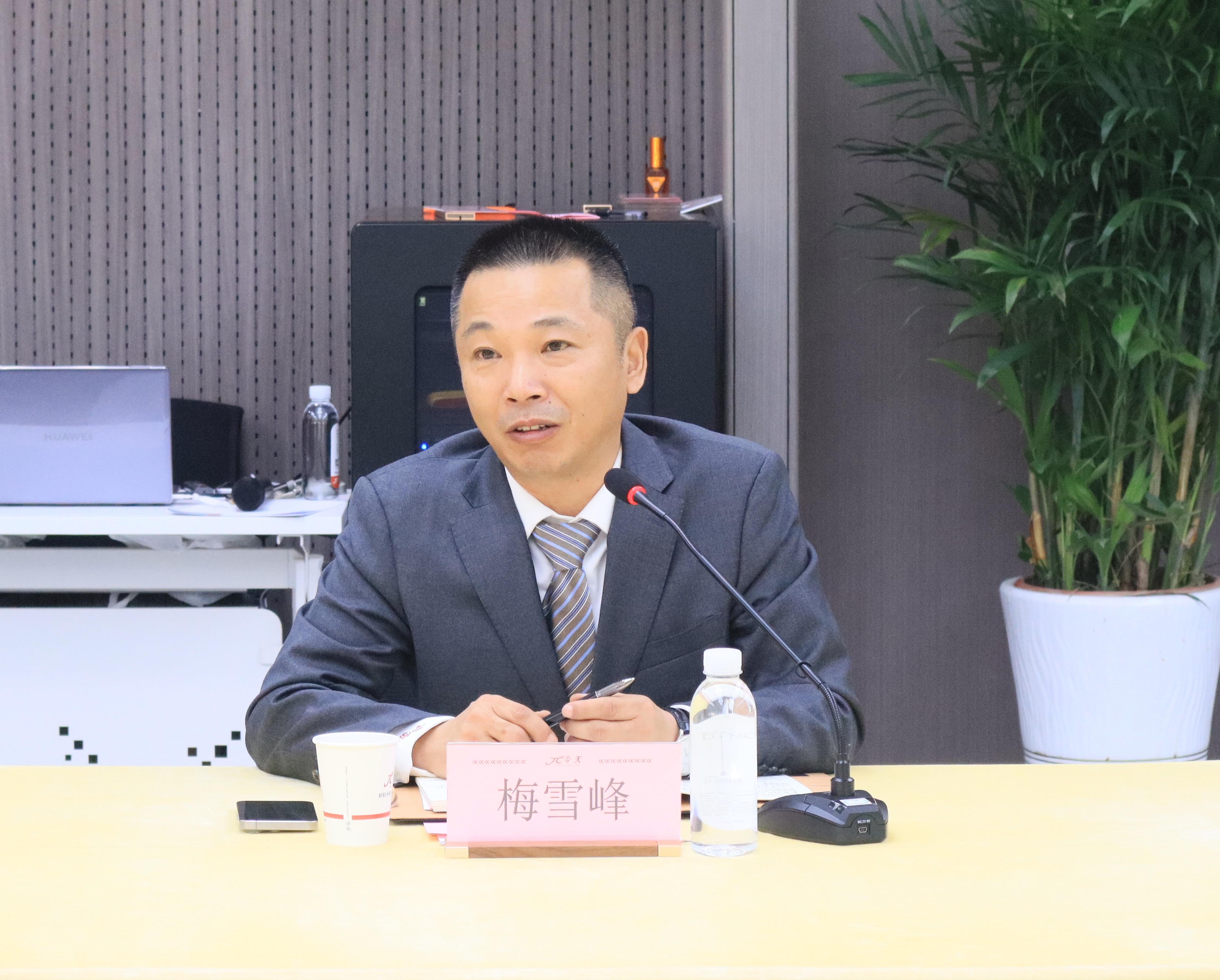 IMG_8144.JPG IMG_8144.JPG